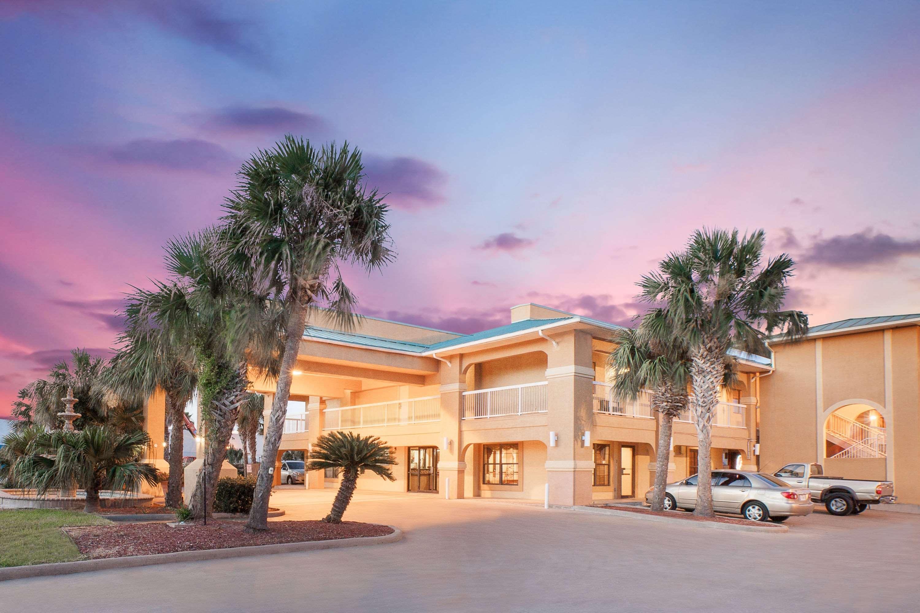 Super 8 By Wyndham Corpus Christi Hotel Ngoại thất bức ảnh